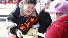 大连市普兰店区开展“爱在莲城·志愿有我”        学雷锋志愿服务活动